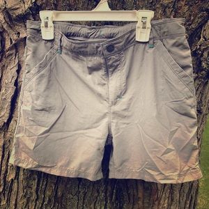 North face kids unisex gray hiking shorts, 14/16